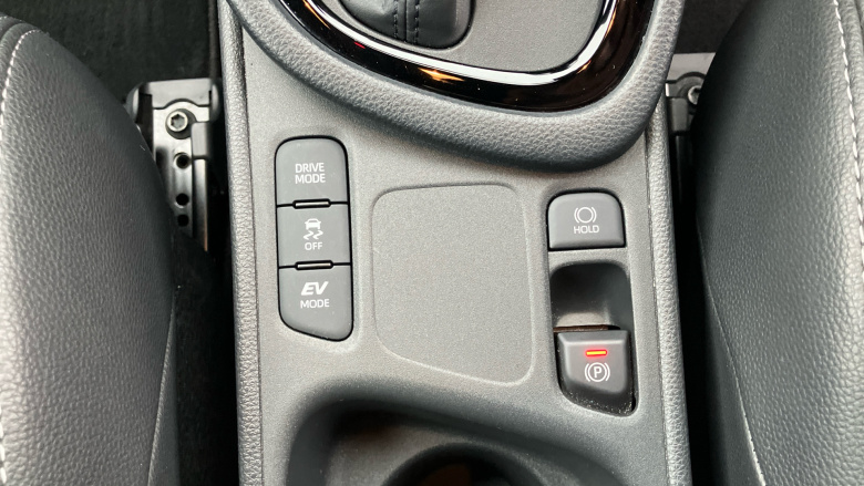 Toyota Yaris 1.5 Hybrid Dynamic 5dr CVT Hybrid Hatchback